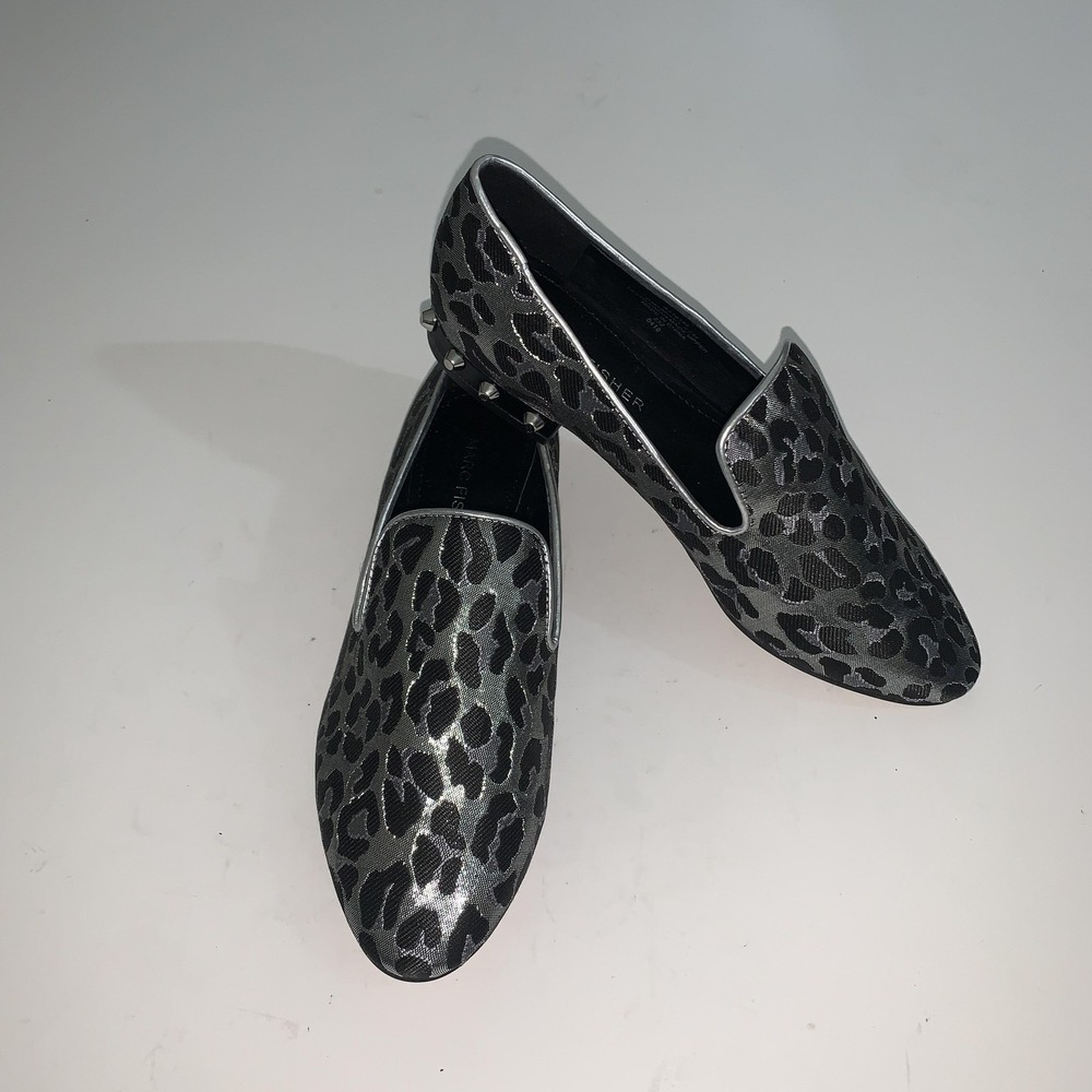 Marc Fisher Shoes Womens 5.5 Silver Leopard Loafer Flats Studded Heel